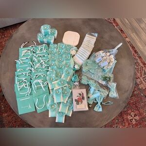 NWT bundle of wedding party supplies.